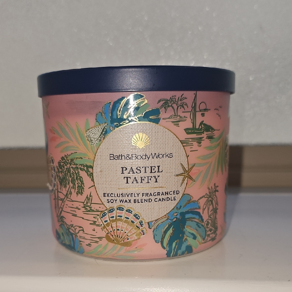 Bath & Body Works Pastel Taffy Candle